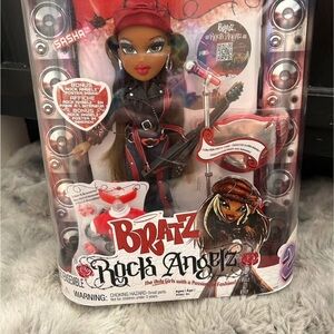 Bratz Rock Angelz Doll - Sasha - Black and Red